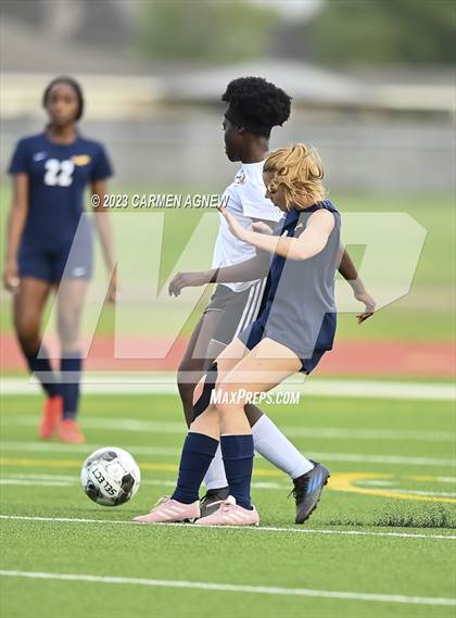 Thumbnail 2 in Cypress Ranch vs Langham Creek photogallery.