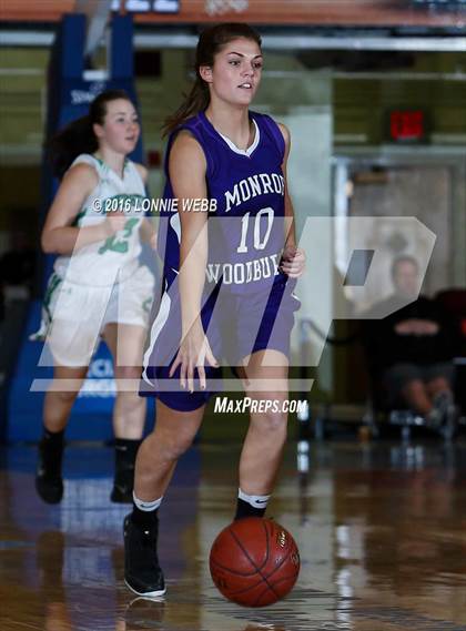 Thumbnail 2 in Irvington vs Monroe-Woodbury (Slam Dunk Tourney) photogallery.