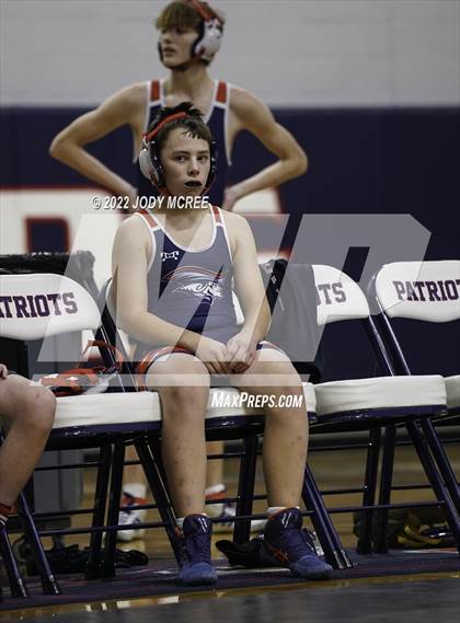 Thumbnail 2 in Lewisburg vs Center Hill photogallery.