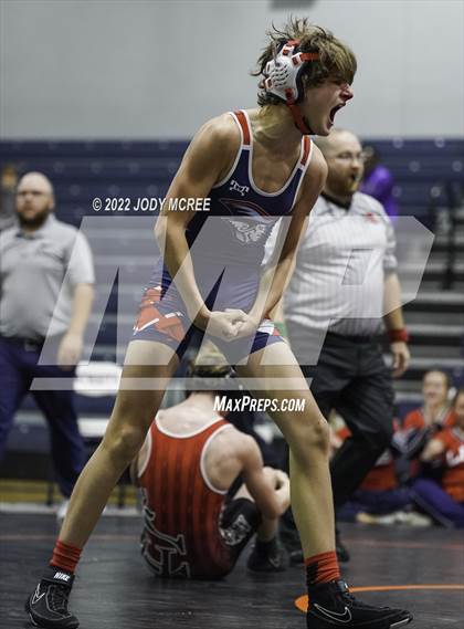 Thumbnail 3 in Lewisburg vs Center Hill photogallery.