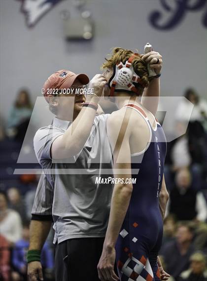 Thumbnail 3 in Lewisburg vs Center Hill photogallery.