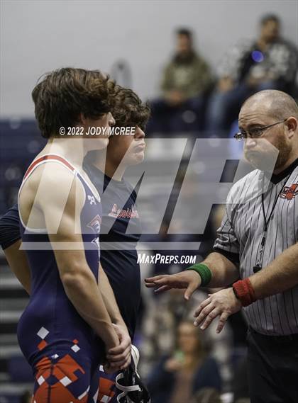 Thumbnail 1 in Lewisburg vs Center Hill photogallery.