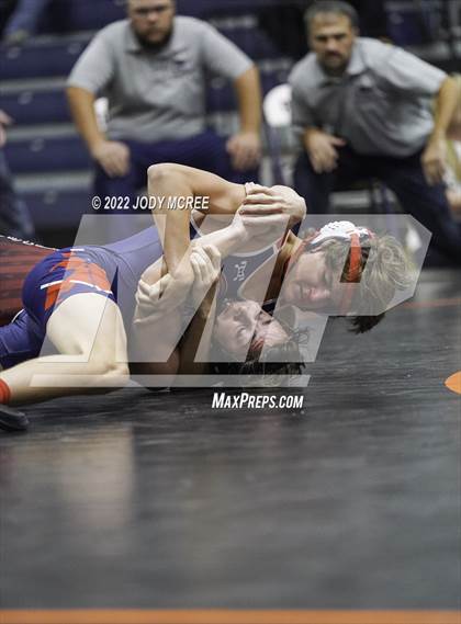 Thumbnail 1 in Lewisburg vs Center Hill photogallery.