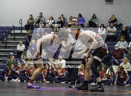Thumbnail 3 in Lewisburg vs Center Hill photogallery.