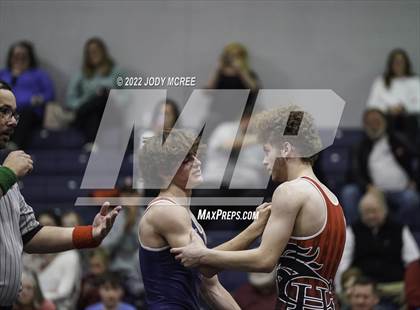 Thumbnail 2 in Lewisburg vs Center Hill photogallery.