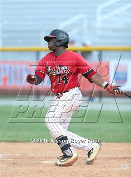Thumbnail 3 in East Rutherford vs. South Granville (NCHSAA 2A Final, Game 1) photogallery.