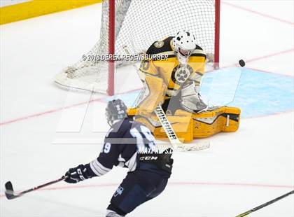Thumbnail 1 in Valor Christian vs Monarch (CHSAA Ice Hockey Semifinal) photogallery.