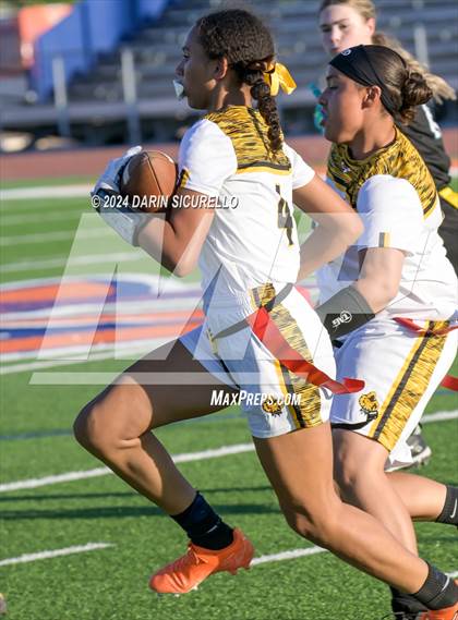 Thumbnail 2 in Marcos de Niza vs Highland (Make Your Mark Invitational) photogallery.