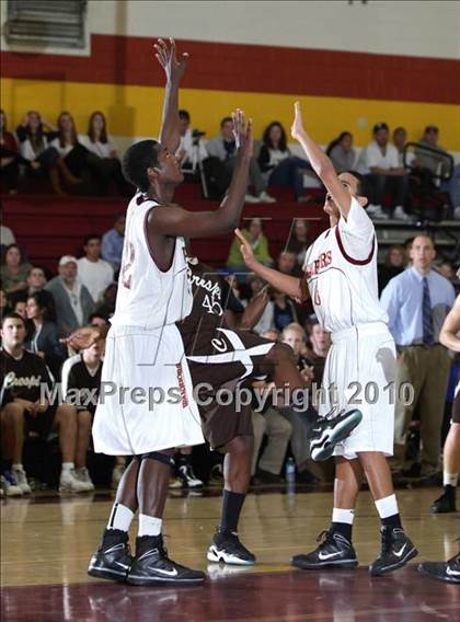 Thumbnail 2 in Crespi @ Alemany photogallery.