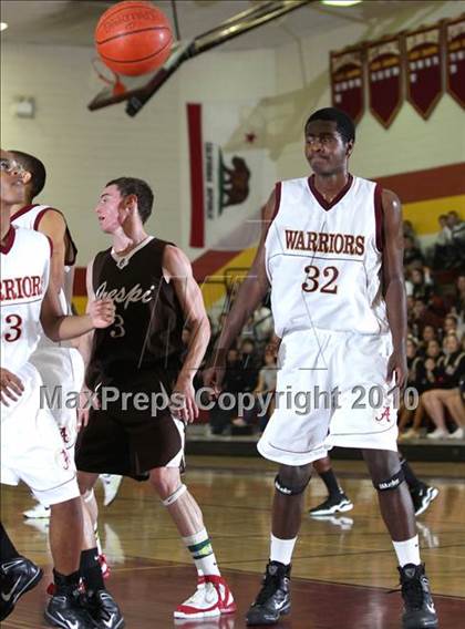 Thumbnail 3 in Crespi @ Alemany photogallery.