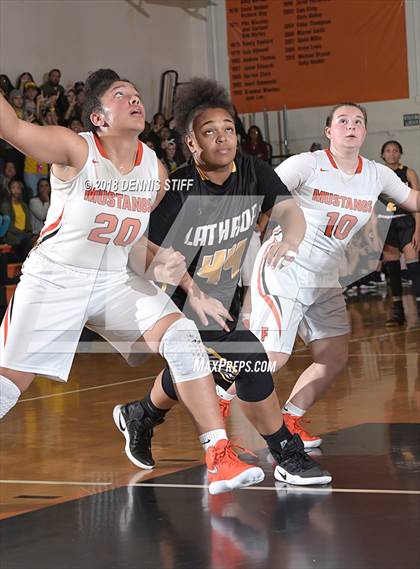 Thumbnail 2 in Foothill vs. Lathrop (CIF SJS D4 Semifinal) photogallery.