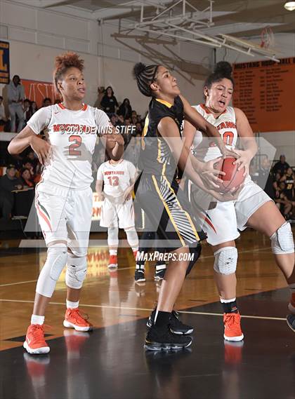 Thumbnail 2 in Foothill vs. Lathrop (CIF SJS D4 Semifinal) photogallery.