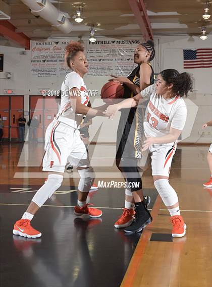 Thumbnail 2 in Foothill vs. Lathrop (CIF SJS D4 Semifinal) photogallery.
