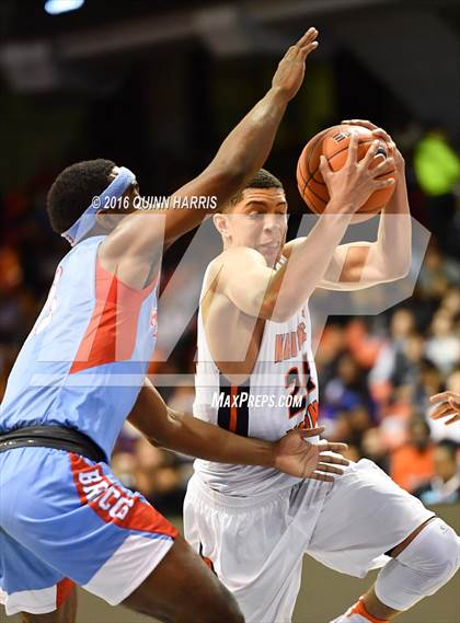 Thumbnail 2 in Whitney Young vs. Kenwood (Chicago Elite Classic) photogallery.