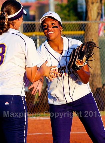 Thumbnail 1 in Salpointe Catholic @ Sunrise Mountain (AIA D2 Playoff) photogallery.