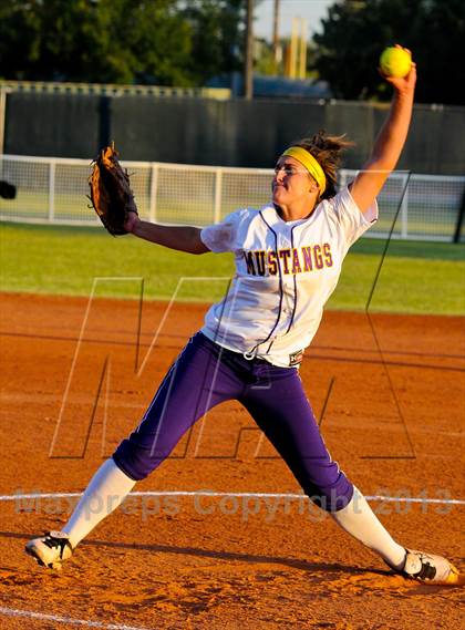 Thumbnail 3 in Salpointe Catholic @ Sunrise Mountain (AIA D2 Playoff) photogallery.