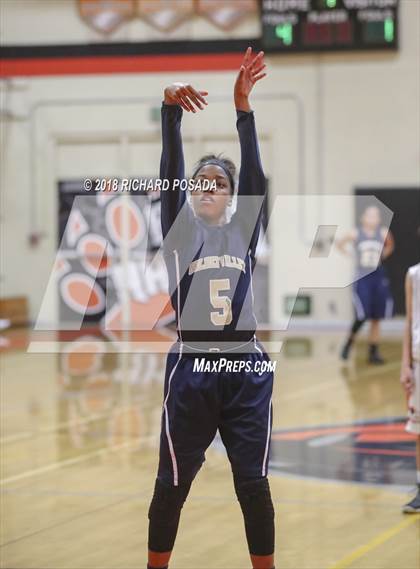 Thumbnail 2 in Selma vs. Golden Valley (Selma Shootout) photogallery.