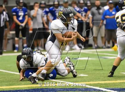 Thumbnail 3 in Kingman Academy vs. Bourgade Catholic photogallery.