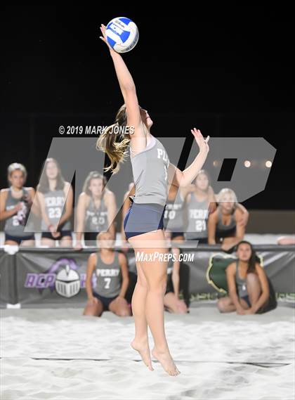 Thumbnail 1 in Xavier College Prep vs. Perry  (AIA D1 Championship) photogallery.