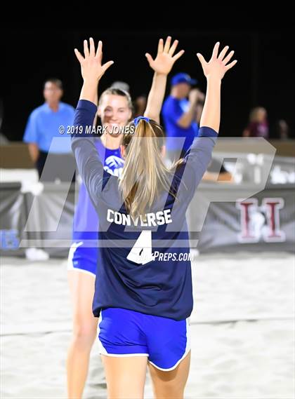 Thumbnail 3 in Xavier College Prep vs. Perry  (AIA D1 Championship) photogallery.