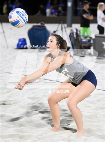 Thumbnail 3 in Xavier College Prep vs. Perry  (AIA D1 Championship) photogallery.