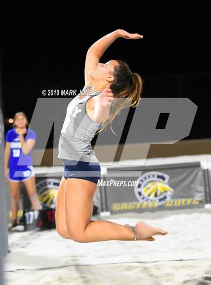 Thumbnail 1 in Xavier College Prep vs. Perry  (AIA D1 Championship) photogallery.