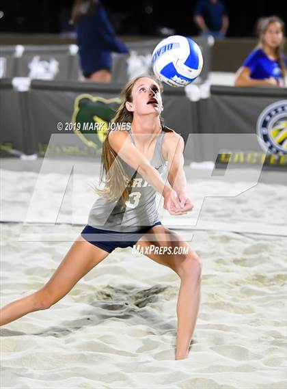 Thumbnail 3 in Xavier College Prep vs. Perry  (AIA D1 Championship) photogallery.
