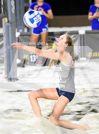 Thumbnail 1 in Xavier College Prep vs. Perry  (AIA D1 Championship) photogallery.