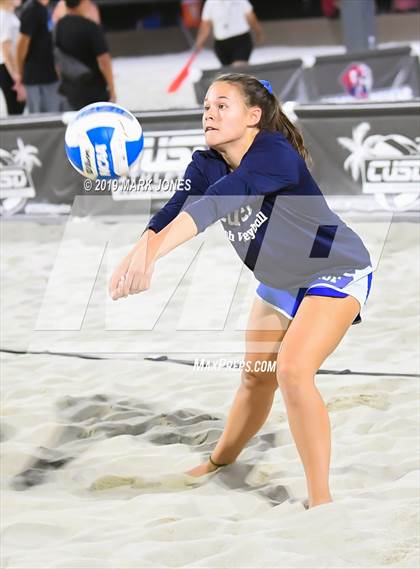 Thumbnail 2 in Xavier College Prep vs. Perry  (AIA D1 Championship) photogallery.