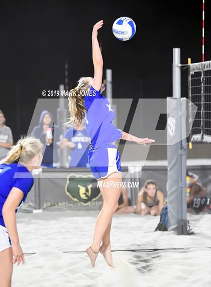 Thumbnail 3 in Xavier College Prep vs. Perry  (AIA D1 Championship) photogallery.