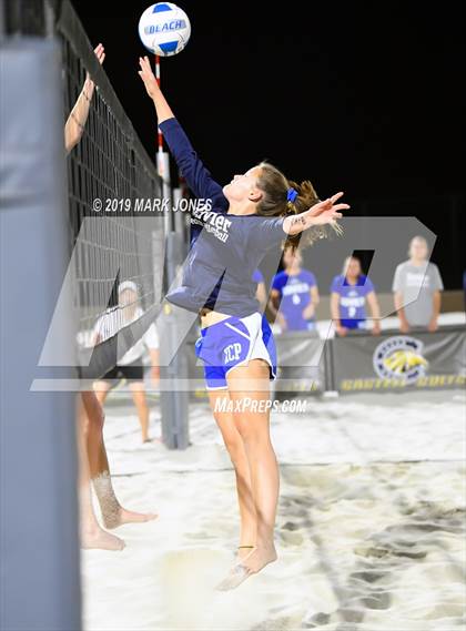 Thumbnail 1 in Xavier College Prep vs. Perry  (AIA D1 Championship) photogallery.