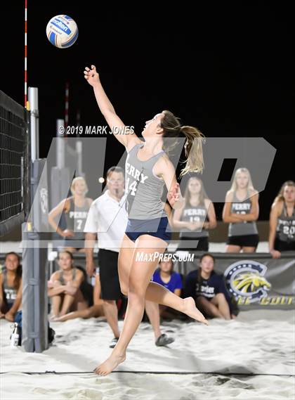 Thumbnail 3 in Xavier College Prep vs. Perry  (AIA D1 Championship) photogallery.