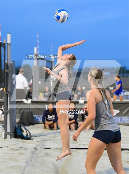 Thumbnail 3 in Xavier College Prep vs. Perry  (AIA D1 Championship) photogallery.