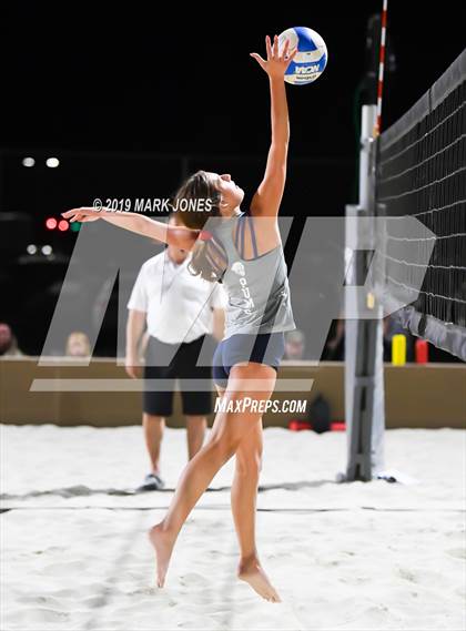 Thumbnail 1 in Xavier College Prep vs. Perry  (AIA D1 Championship) photogallery.