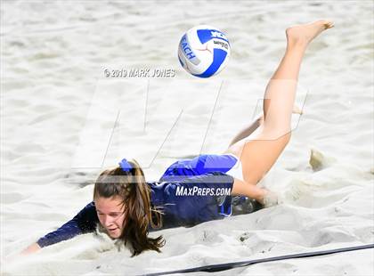 Thumbnail 3 in Xavier College Prep vs. Perry  (AIA D1 Championship) photogallery.