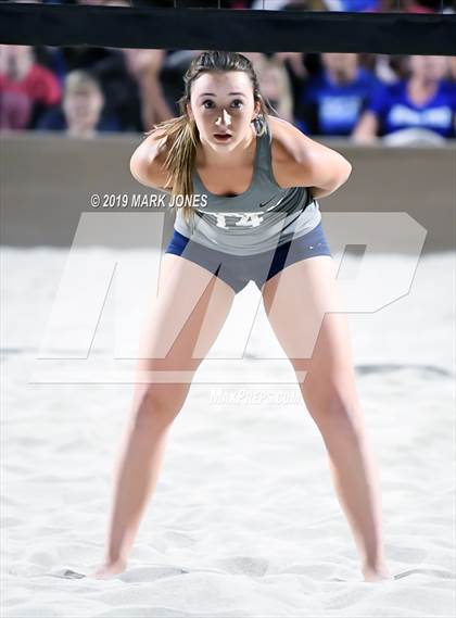 Thumbnail 3 in Xavier College Prep vs. Perry  (AIA D1 Championship) photogallery.