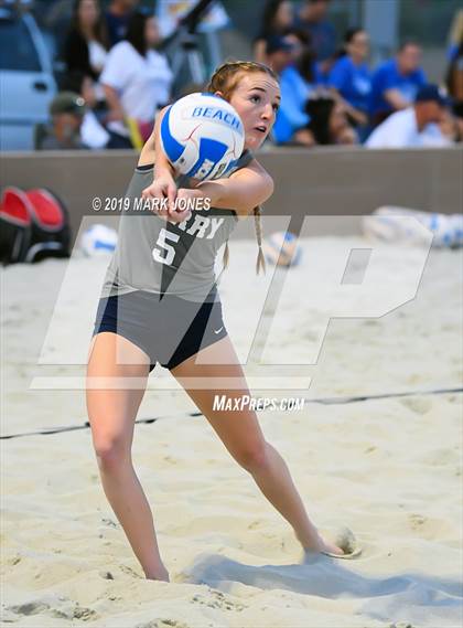 Thumbnail 2 in Xavier College Prep vs. Perry  (AIA D1 Championship) photogallery.