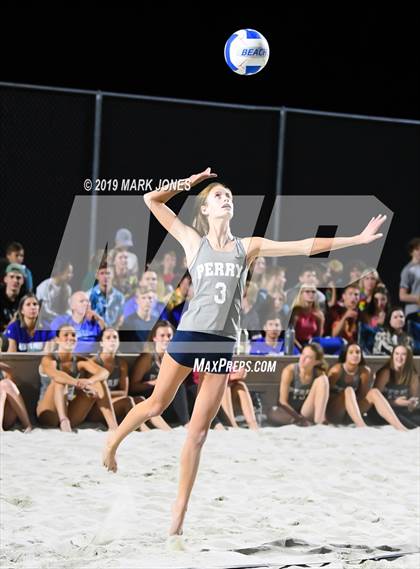 Thumbnail 2 in Xavier College Prep vs. Perry  (AIA D1 Championship) photogallery.