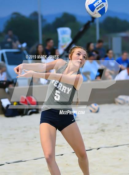 Thumbnail 3 in Xavier College Prep vs. Perry  (AIA D1 Championship) photogallery.