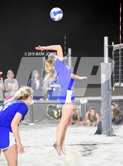 Thumbnail 2 in Xavier College Prep vs. Perry  (AIA D1 Championship) photogallery.