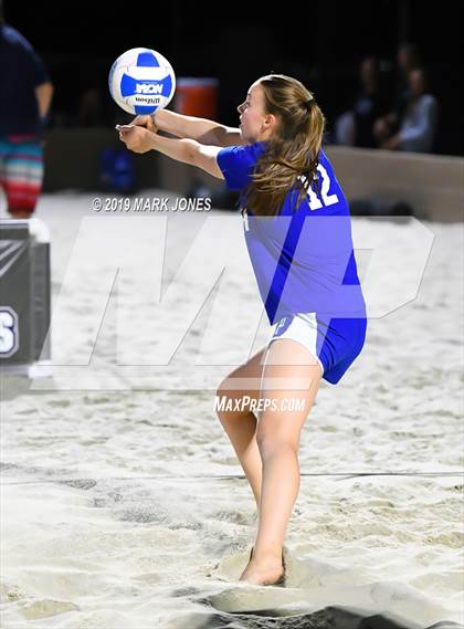 Thumbnail 1 in Xavier College Prep vs. Perry  (AIA D1 Championship) photogallery.