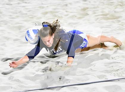 Thumbnail 1 in Xavier College Prep vs. Perry  (AIA D1 Championship) photogallery.