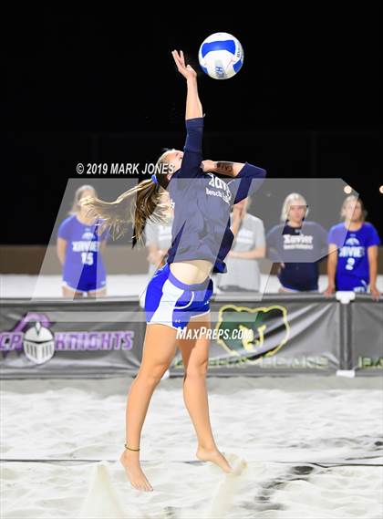 Thumbnail 1 in Xavier College Prep vs. Perry  (AIA D1 Championship) photogallery.