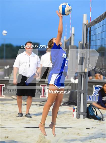Thumbnail 2 in Xavier College Prep vs. Perry  (AIA D1 Championship) photogallery.