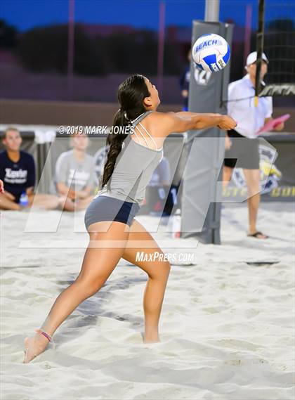 Thumbnail 1 in Xavier College Prep vs. Perry  (AIA D1 Championship) photogallery.