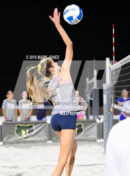 Thumbnail 3 in Xavier College Prep vs. Perry  (AIA D1 Championship) photogallery.