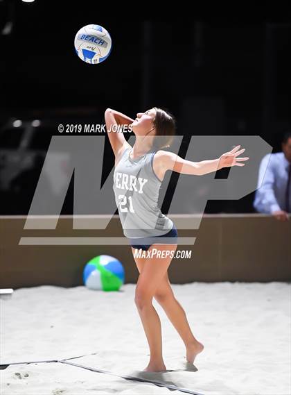Thumbnail 3 in Xavier College Prep vs. Perry  (AIA D1 Championship) photogallery.