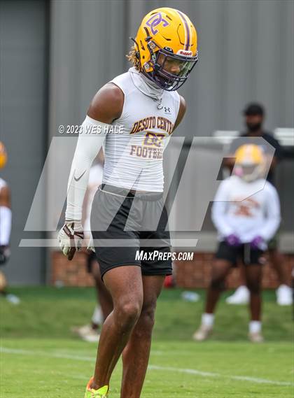 Thumbnail 3 in Horn Lake vs DeSoto Central (U of Memphis 7v7) photogallery.