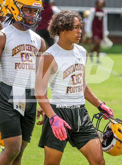 Thumbnail 3 in Horn Lake vs DeSoto Central (U of Memphis 7v7) photogallery.