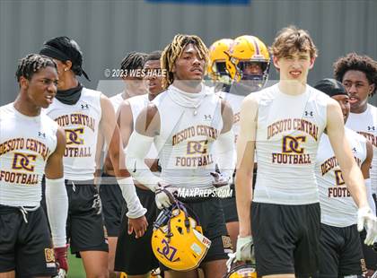 Thumbnail 1 in Horn Lake vs DeSoto Central (U of Memphis 7v7) photogallery.